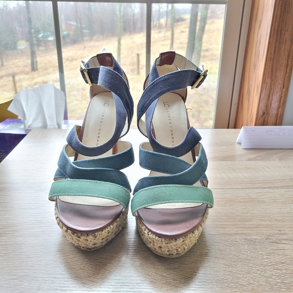 LC Lauren Conrad Wedges - 9.5